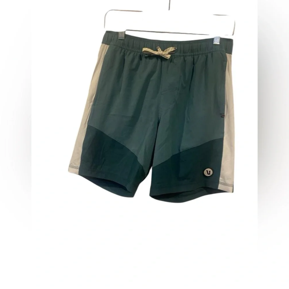 NWT Vuori men’s kore shorts Size S